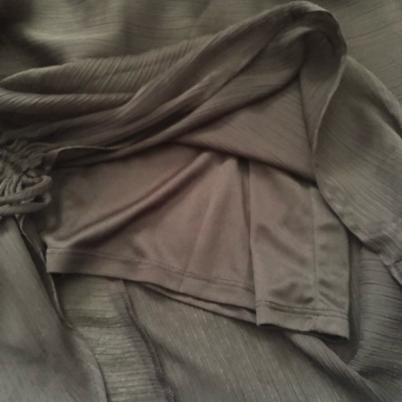 BCBGeneration side drawstring design asymmetrical mini dress, size 6 - Picture 11 of 12